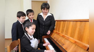 'Ixtisoslashtirilgan maktablar tashkil etiladi'ning rasmi