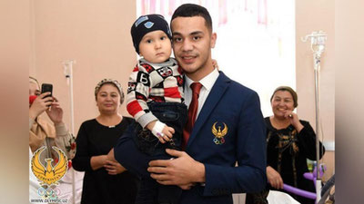 'MOQ vakillari Respublika onkologik markazida davolanayotgan bolajonlarga quvonch ulashishdi (foto)'ning rasmi