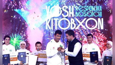 Изрображение 'Десятикласснику из Кашкадарьи вручили подарок Президента - автомобиль Cobalt'