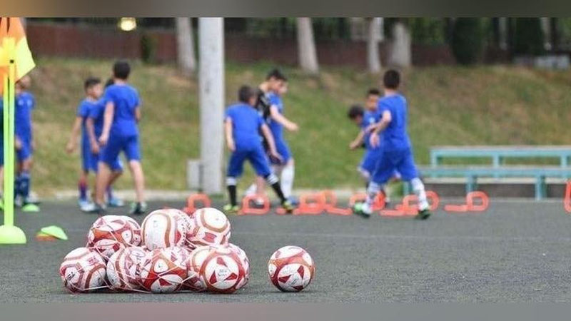 'Mahallalarda 5 000 ta sport maydonchasi tashkil qilinadi'ning rasmi