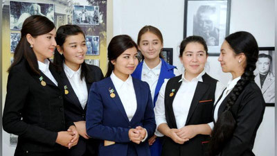 'Zulfiya Davlat mukofoti uchun tanlovning ilk bosqichlarida 30 mingga yaqin qiz qatnashdi'ning rasmi