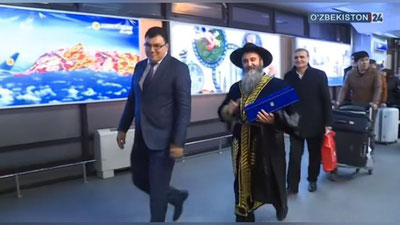 'Тошкентда визасиз режим асосида келган биринчи сайёҳлар кутиб олинди (видео)'ning rasmi