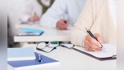 'Pedagog kadrlarga malaka toifalari berishning yangi tizimini tajriba-sinovidan o`tkazishning ilk jarayonlariga boshlandi'ning rasmi