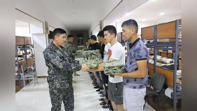 'Markaziy harbiy okrugida tarbiyasi og`ir yoshlar “Bo`lajak askar” aksiyasida ishtirok etdi(Video)'ning rasmi