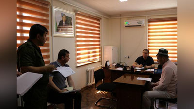 'Majburiy ijro byurosi direktori Surxondaryoda sayyor qabullar o`tqazdi'ning rasmi