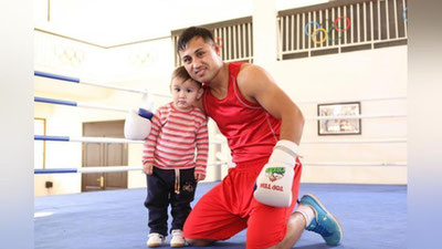 '​FAZLIDDIN G`OIBNAZAROV FUTBOLChILARNI QO`LLAB-QUVVATLAMOQChI'ning rasmi