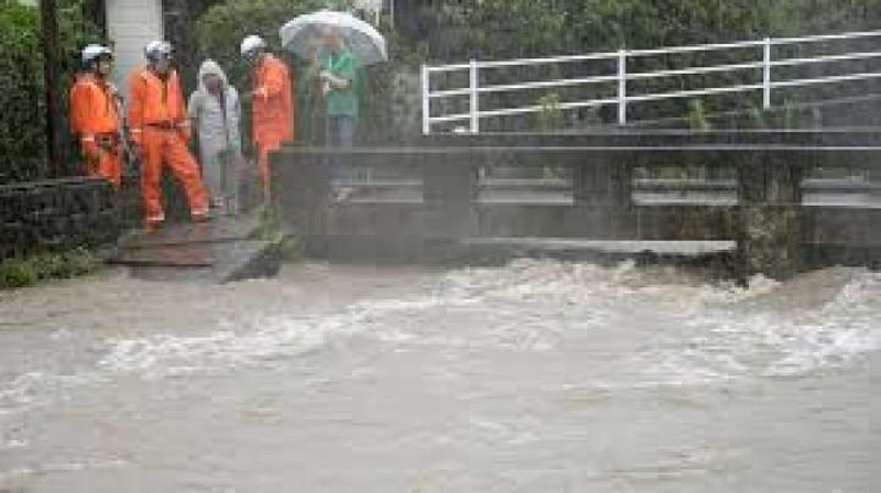 'Yaponiyada daryolar qirg`og`idan toshdi (Video)'ning rasmi