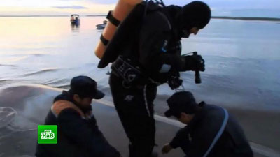 '​Хабаровск ўлкасида ичида 2 киши бўлган автомобиль кўлга тушиб кетди'ning rasmi