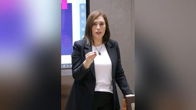 '"Hamma narsa chappasiga, ostin-ustun bo`lib ketayotgandek"'ning rasmi