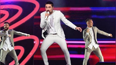 'Dima Bilan Rossiya Federasiyasida xizmat ko`rsatgan artist unvonini oldi 'ning rasmi