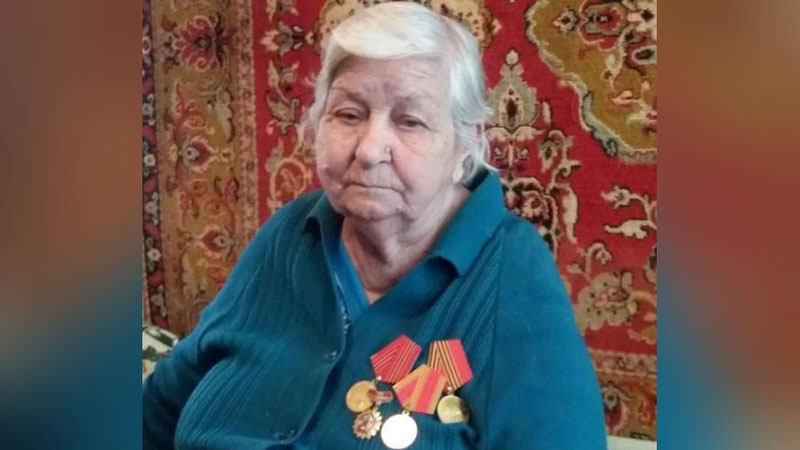 'Куйлак билан туғилган онахон'ning rasmi