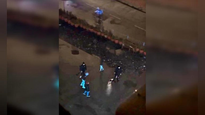 'Toshkentda 47 yoshli erkak yalang`och holda ko`cha kezdi'ning rasmi