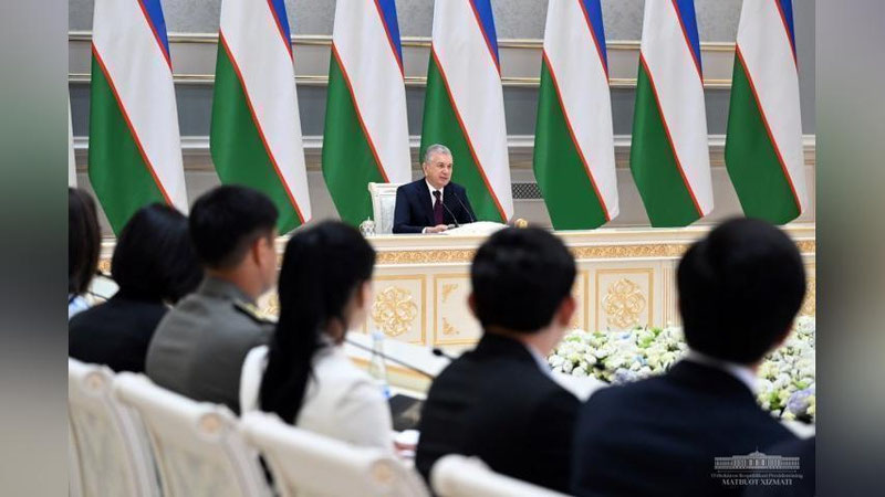 '“SAT” imtihonidan 75% dan yuqori natija qayd etgan o`quvchilarga imtiyoz berilmoqda'ning rasmi