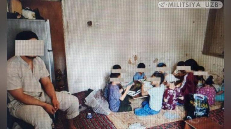 'Namanganda 20 nafar yosh bolani temir zanjir bilan jazolab kelgan «ustoz» qo`lga olindi'ning rasmi