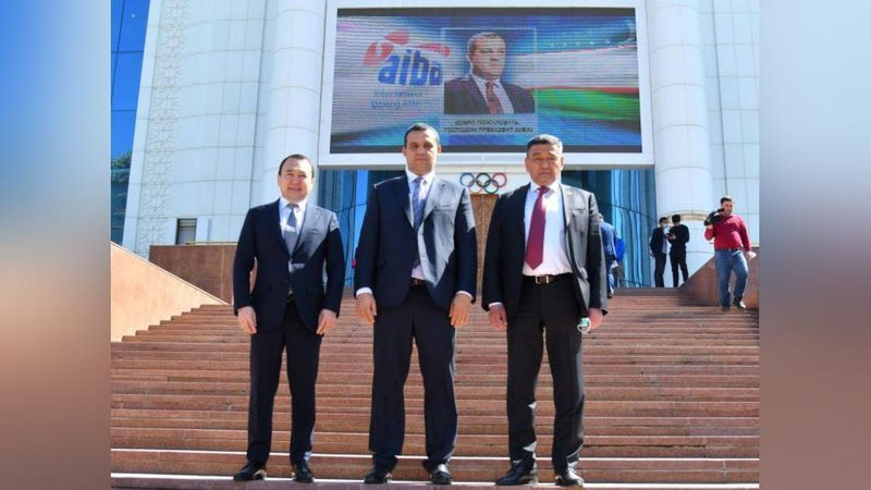 'AIBA Prezidenti bilan o`tgan matbuot anjumani davomida dolzarb mavzularga oydinlik kiritildi(foto)'ning rasmi