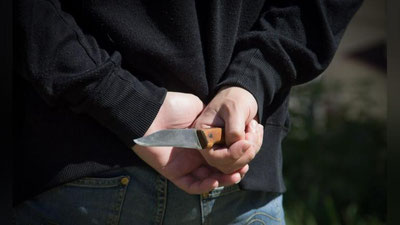 'Qashqadaryolik bobo uy masalasida janjallashib, o`z nabirasini pichoqlab qo`ydi'ning rasmi