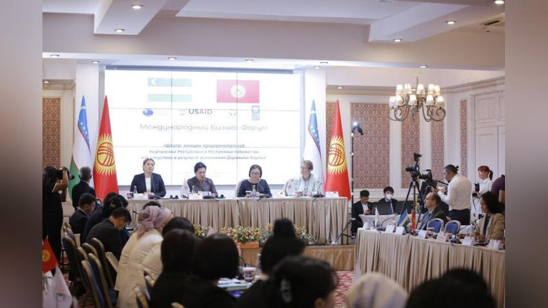 'O`zbekiston va Qirg`iziston tadbirkor ayollari o`rtasida 13,2 mln. AQSh dollariga teng bo`lgan 15 ta shartnoma va memorandumlar imzolandi'ning rasmi