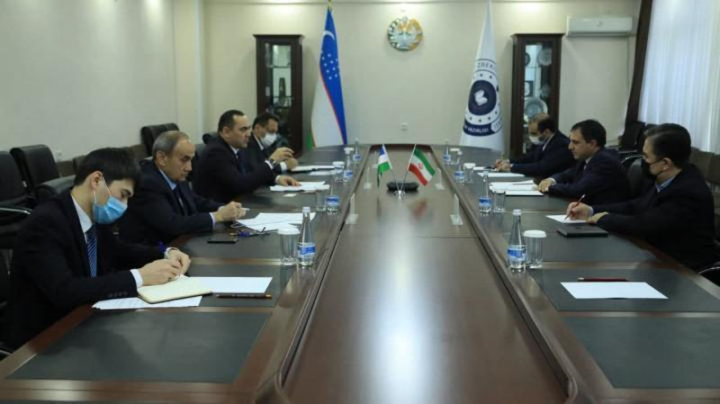 'Абдуқодир Тошқулов Эрон элчиси билан ҳамкорлик масалаларини муҳокама қилди'ning rasmi