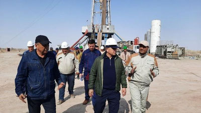 '“Ўзбекнефтгаз”: Бошқарув раиси бошчилигидаги “Ишчи гуруҳ” гелогия-қидирув, бурғилаш ишлари ва табиий газ қазиб чиқарилиши ҳолатини ўрганиш мақсадида Устюртда бўлди (фото)'ning rasmi