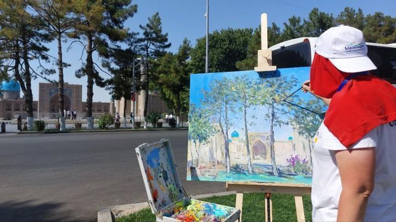 'Fotoreportaj: Samarqandda xorijiy rassomlar uchun plenerlar tashkil qilindi. Bundan maqsad esa...'ning rasmi