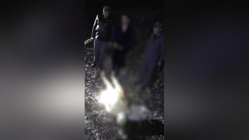 'Jizzaxda 22 yoshli yigit xotini va o`g`lini o`ldirib, yoqib yubordi (video)'ning rasmi