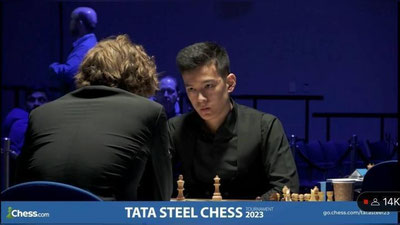 'Nodirbek Abdusattorov dunyoning birinchi raqamli shaxmatchisi Magnus Karlsenni mag`lub etdi'ning rasmi