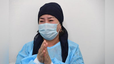 'Bizga bu murakkab jarrohlik ekani, agar istasak, boshqa davlatga borishimiz mumkinligi aytishgandi — O`zbekistonda ajratilgan siam egizaklarining buvisi'ning rasmi