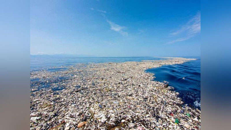 '2050 yilga borib okeanda baliqdan ko`ra ko`proq plastik bo`ladi'ning rasmi