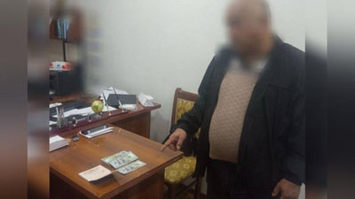 'Fuqaroni 30 ming dollar evaziga AQShga yubormoqchi bo`lgan shaxs ushlandi'ning rasmi