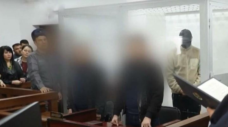 'Green Card yutdingiz deb, odamlarning 4 mlrd so`m pulini o`zlashtirgan samarqandlik shaxslar qo`lga tushdi (video)'ning rasmi