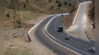 '“Qamchiq” dovonida tuproq ko`chkisi hodisasi sodir bo`ldi (video)'ning rasmi