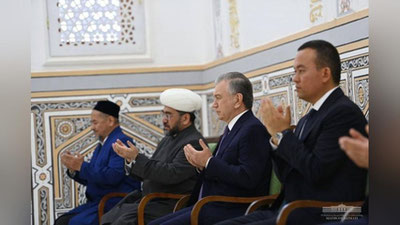 'Prezident Surxondaryoda eng avvalo Hakim at-Termiziy maqbarasini ziyorat qildi (foto)'ning rasmi