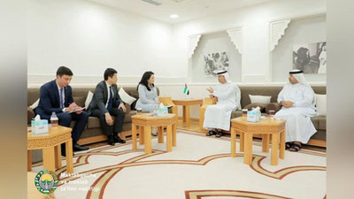 'БАА Ўзбекистонда хорижий тил сифатида араб тили ўқитиладиган мактаблар учун ўқув-методик мажмуаларни такомиллаштириш бўйича ҳамкорлик ўрнатади'ning rasmi