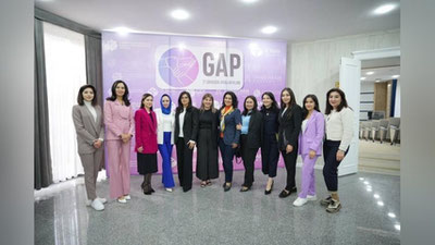 'Ayollardan iborat IT-klubning navbatdagi uchrashuvi Jizzaxda bo`lib o`tdi'ning rasmi