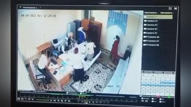 'Бош прокуратура Сурхондарёдаги мактабда ўқитувчилар дўппосланиши бўйича маълумот берди'ning rasmi