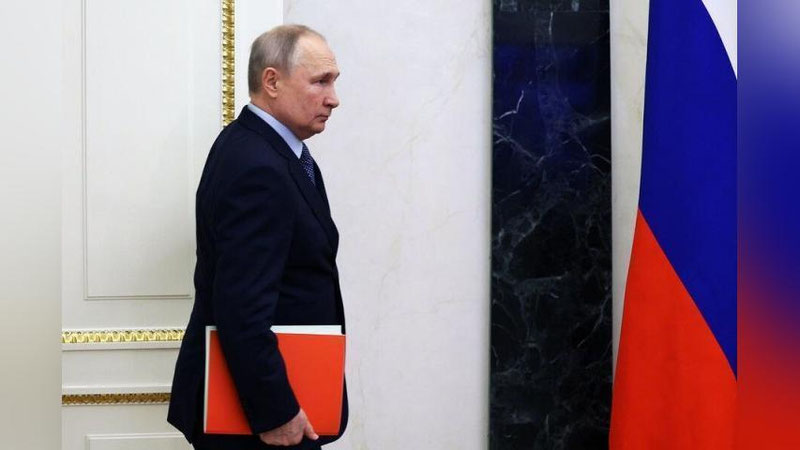 'Putin yarim tunda kutilmaganda Kremlga tashrif buyurdi'ning rasmi