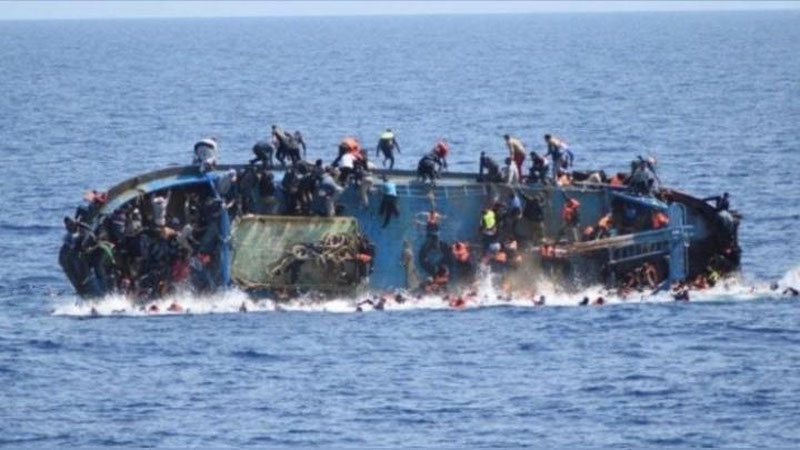 'Gresiyada muhojirlar bo`lgan kema cho`kib ketdi'ning rasmi