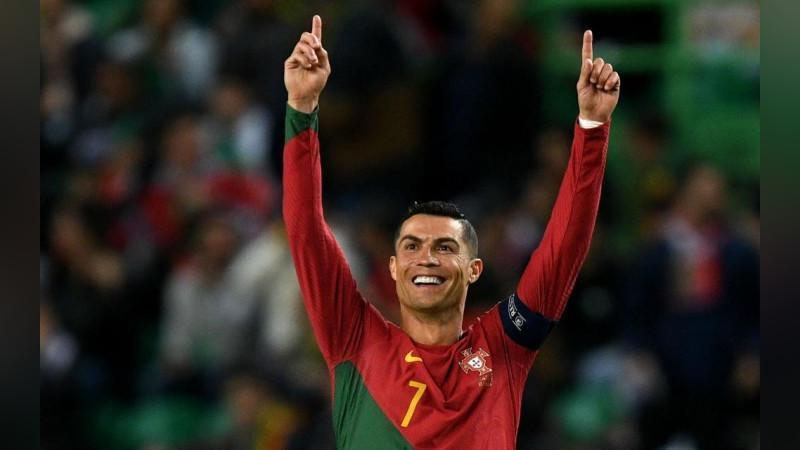 'Ronaldu yillik daromadi bo`yicha yangi jahon rekordini o`rnatdi'ning rasmi