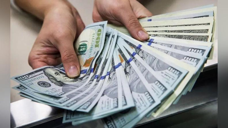 'O`zbekistonda dollarning rasmiy kursi vanihoyat pastladi'ning rasmi