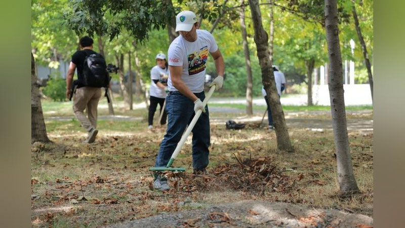 '"Butunjahon tozalik kuni"ga bag`ishlangan ekologik aksiya o`tkazildi (foto)'ning rasmi