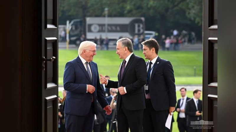 'Shavkat Mirziyoev Belvyu saroyiga bordi (foto)'ning rasmi