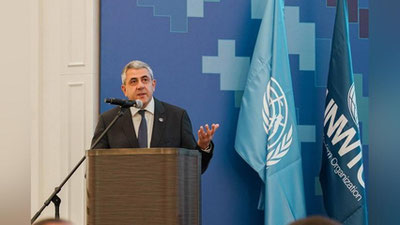 'Самарқандда ўтказилаётган Бутунжаҳон туризм ташкилоти (UNWTO) Бош Ассамблеясининг 25-сессияси доирасида ҳамкор (аффилланган) аъзоларнинг ялпи мажлиси бўлиб ўтди'ning rasmi