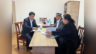 'Antikorrupsiya agentligi “Haj” uchun navbatni ochiq e`lon qilinishini so`ramoqda'ning rasmi