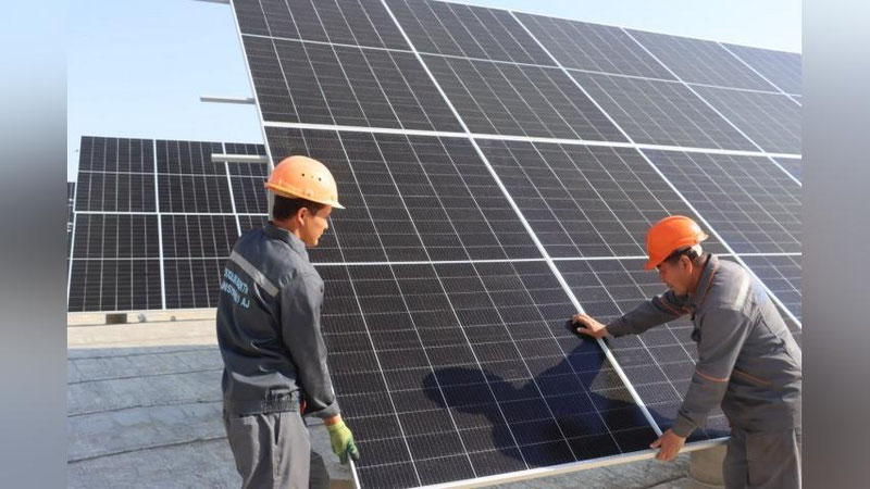 'O`zbekistonda fotoelektr stansiyalari qurish bo`yicha loyihalar amalga oshirilmoqda'ning rasmi