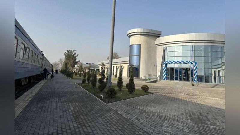 'Uzun tumanida yangi temir yo`l vokzali ishga tushdi'ning rasmi