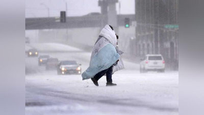 'AQShda kuchli sovuq va qor yog`ishi oqibatida 89 kishi qurbon bo`ldi'ning rasmi