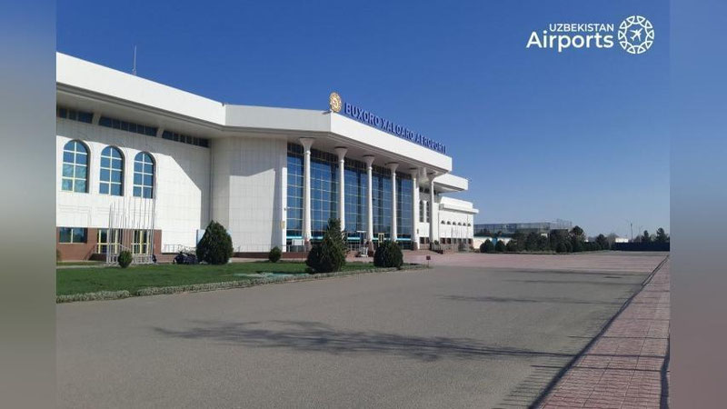 'Toshkentdan Buxoroga uchgan samolyot poytaxt aeroportiga qaytdi'ning rasmi