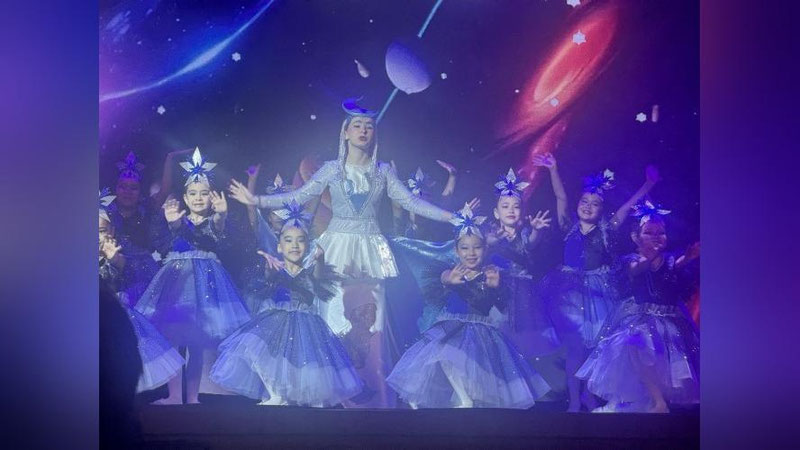 'Toshkentda bayram munosabati bilan "Super Qorasoch" spektakli namoyishi bo`lib o`tdi (foto)'ning rasmi