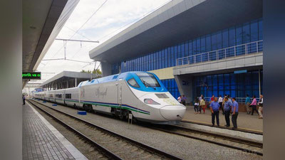 '“Тошкент — Бухоро — Тошкент” йўналишида қўшимча йўловчи поездлар ҳаракати йўлга қўйилди'ning rasmi