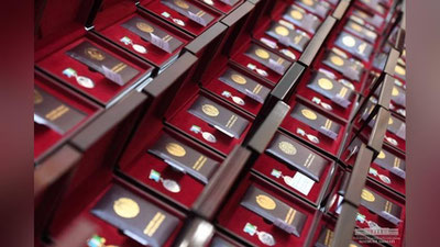 'Bir guruh xotin-qizlar davlat mukofotlari bilan taqdirlandi'ning rasmi